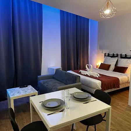 Cosy Centre *